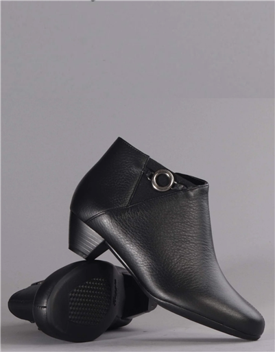 FROGGIE BLACK ANKLE BOOT | Rosella - Style inspired by elegance